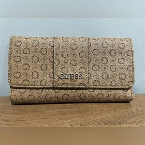 Guess Trifold Wallet Mocha Ware SLG BB509251